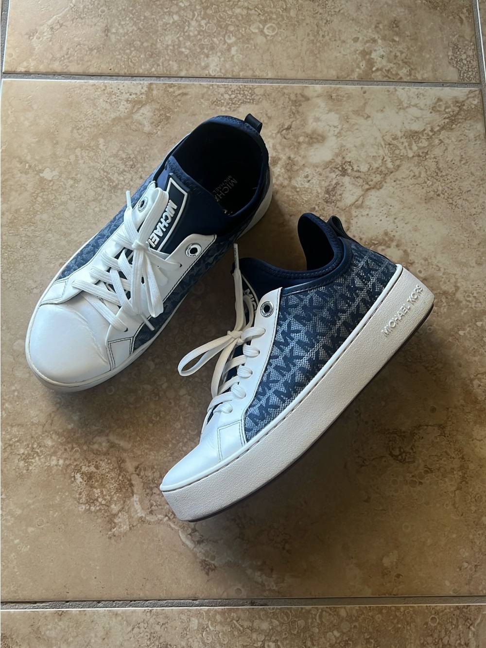 Michael Kors Sneakers sz 7.5